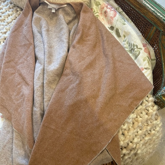 Tan Nordstrom cape - Picture 1 of 3